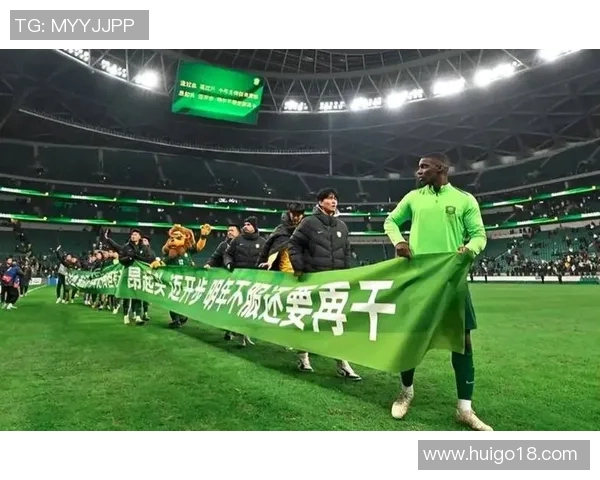 北京控股全队备战新赛季，主帅表示目标是夺得总冠军