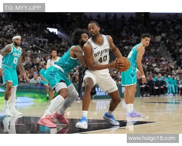 马刺大胜中国男篮,展现团队默契与实力 马刺大胜中国男篮,展现团队默契与实力